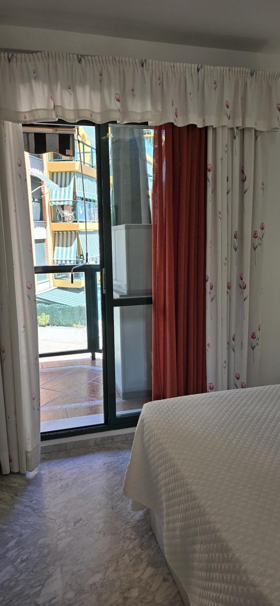Apartamento Cozy Inns Beach 토레몰리노스 외부 사진